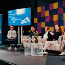 Diskuzi na téma AI z pohledu autorských práv moderoval Roman Strejček (OSA). Řečníky byli Dan Bárta, Martin Čmejrek (Mama AI), Martin Kudla (Supraphon) a Petra Žikovská (IFPI)