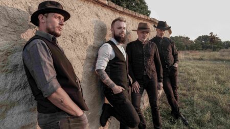 POLY NOIR - Útěk za dobrodružstvím